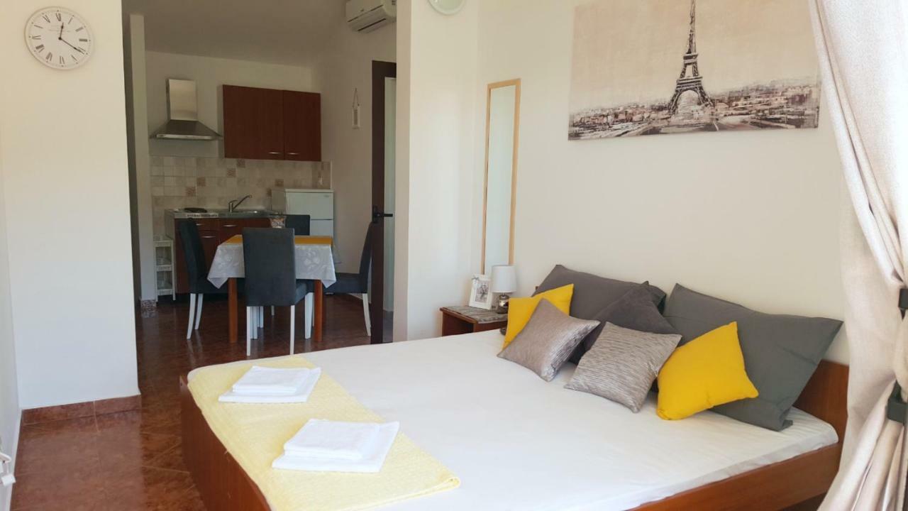 Apartments Antunovic روغوزنيكا المظهر الخارجي الصورة